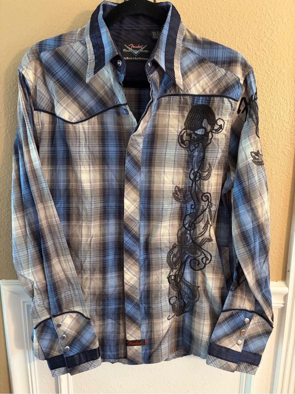 Fender Blue and Gray Plaid Western Button-Down Shirt with Skull Embroidery